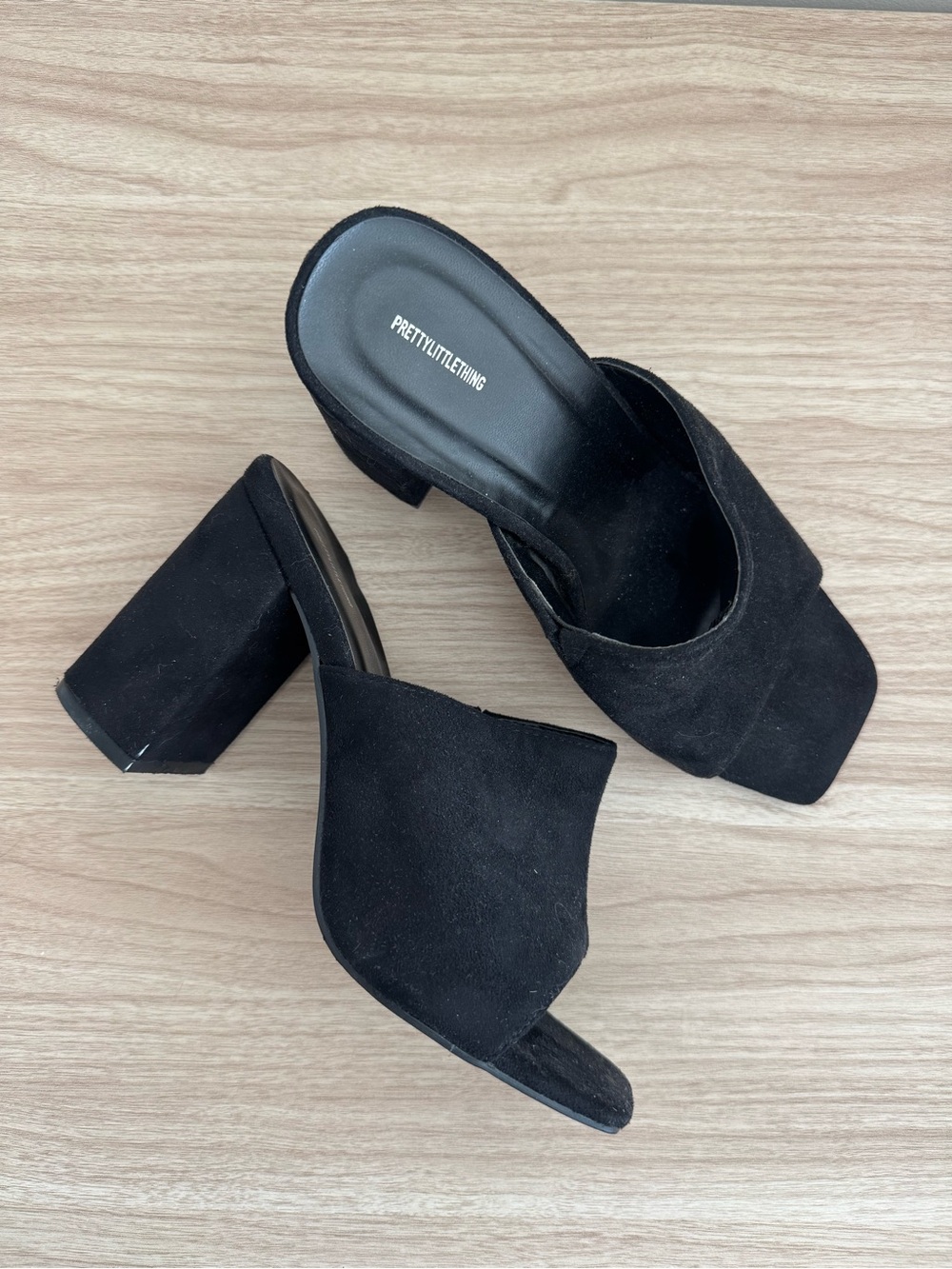 PrettyLittleThing Black Suede Square Toe Block Heel Mules